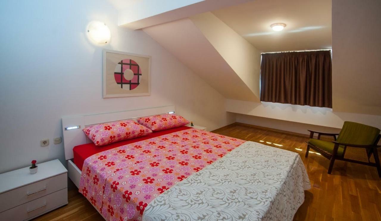 Appartement House Koloc à Bol Extérieur photo