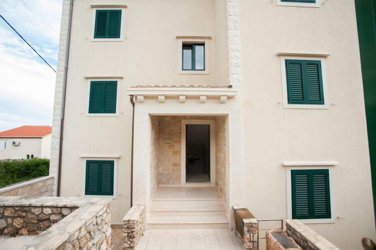 Appartement House Koloc à Bol Extérieur photo