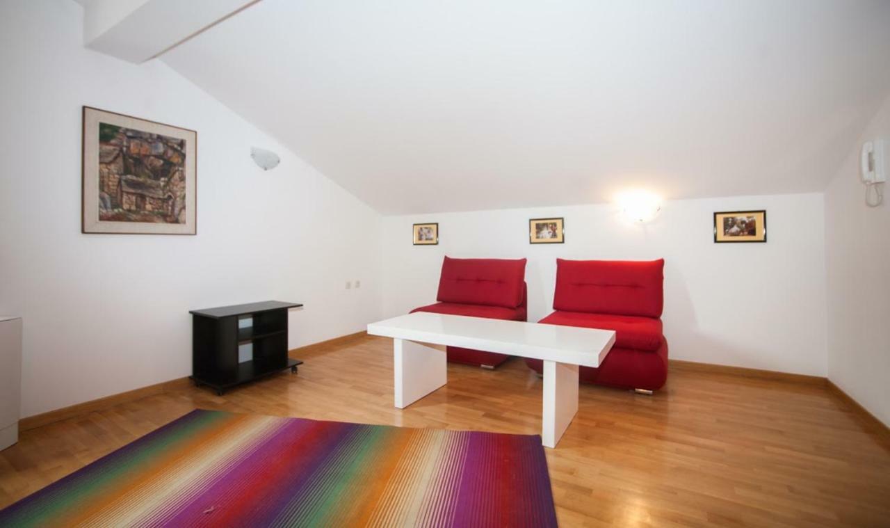 Appartement House Koloc à Bol Extérieur photo